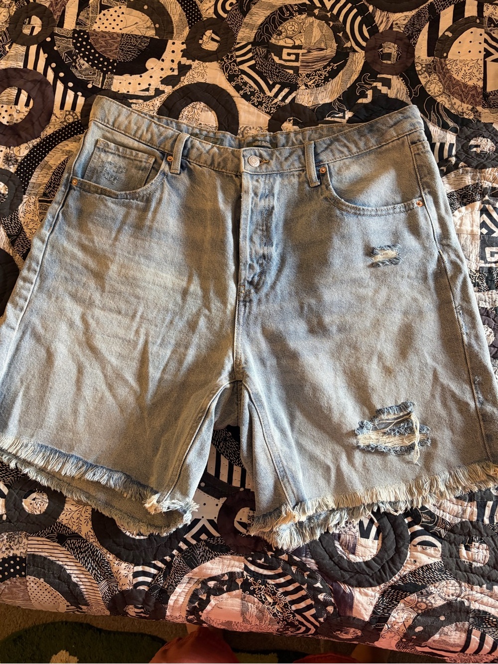 Wild Fable Distressed High Rise Bermuda Denim Shorts Size 16 Light Wash